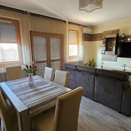 Apartman Lotti *